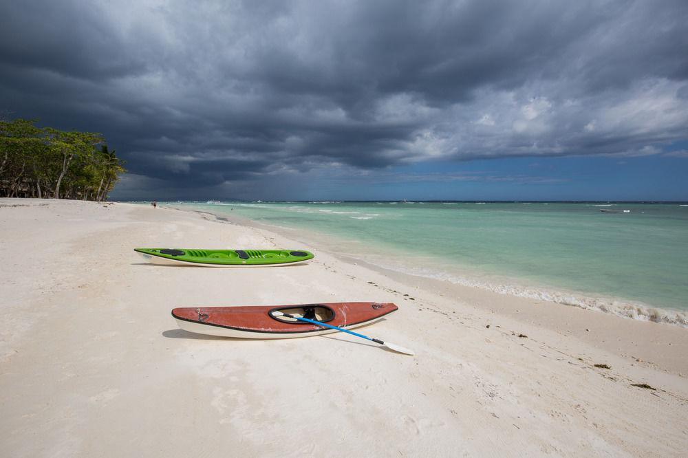 Oceanica Resort Panglao, Bohol Exterior foto Beach on the island of Providência