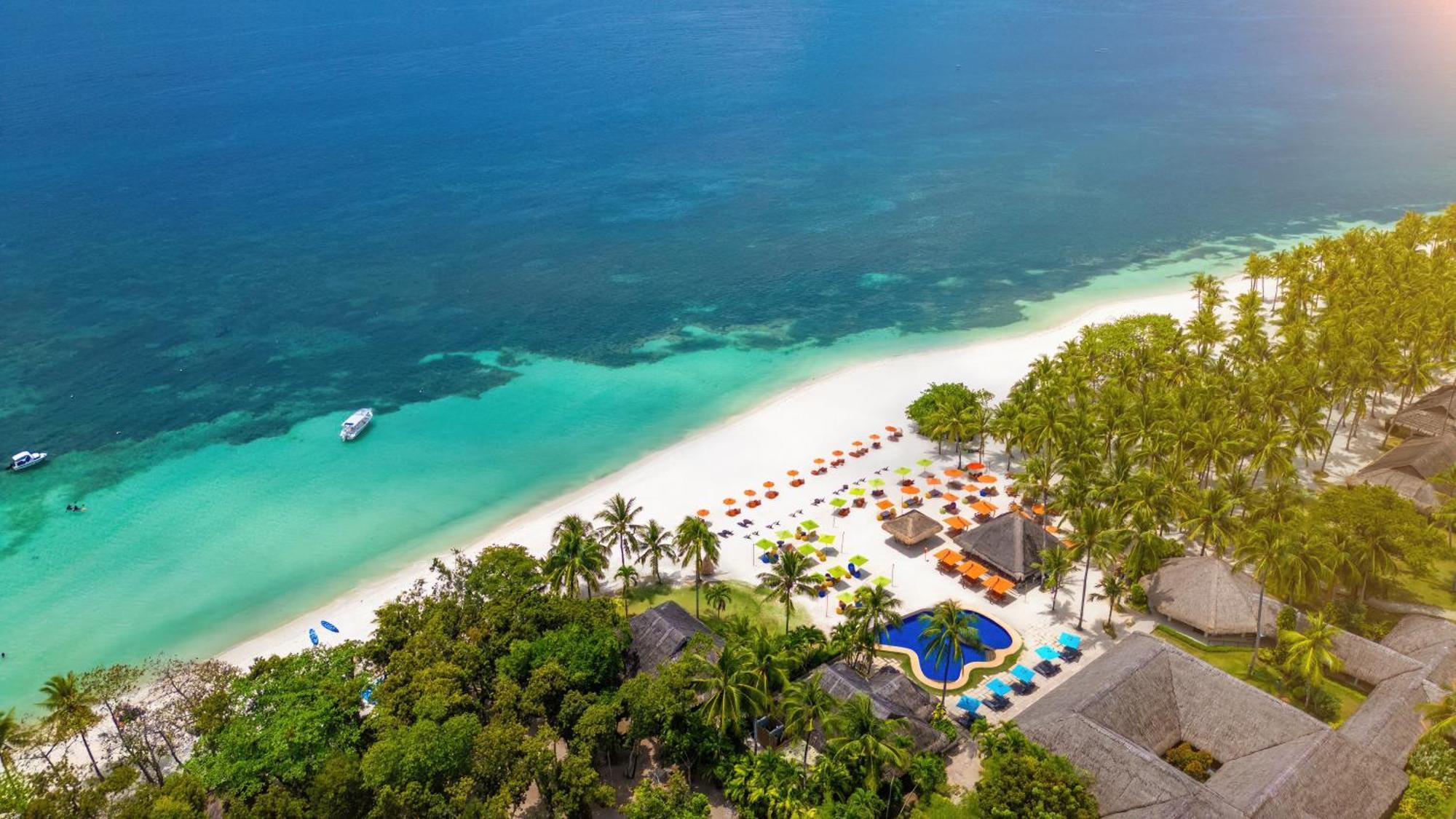 Oceanica Resort Panglao, Bohol Exterior foto Aerial view of the beach