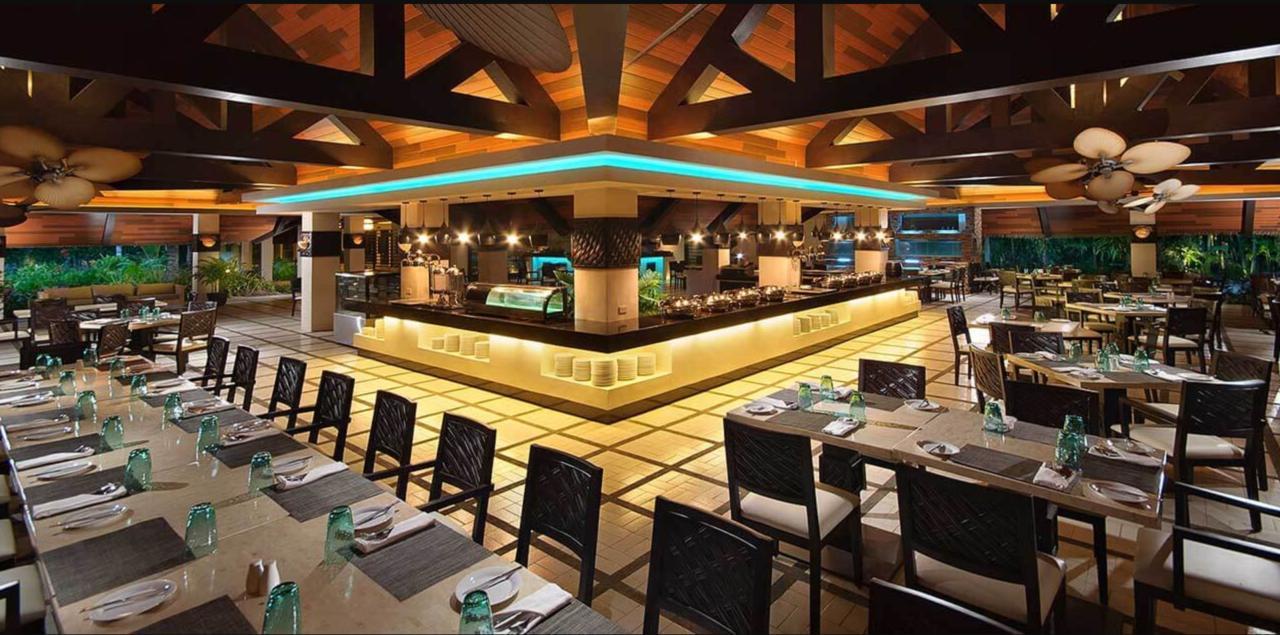 Oceanica Resort Panglao, Bohol Exterior foto The restaurant
