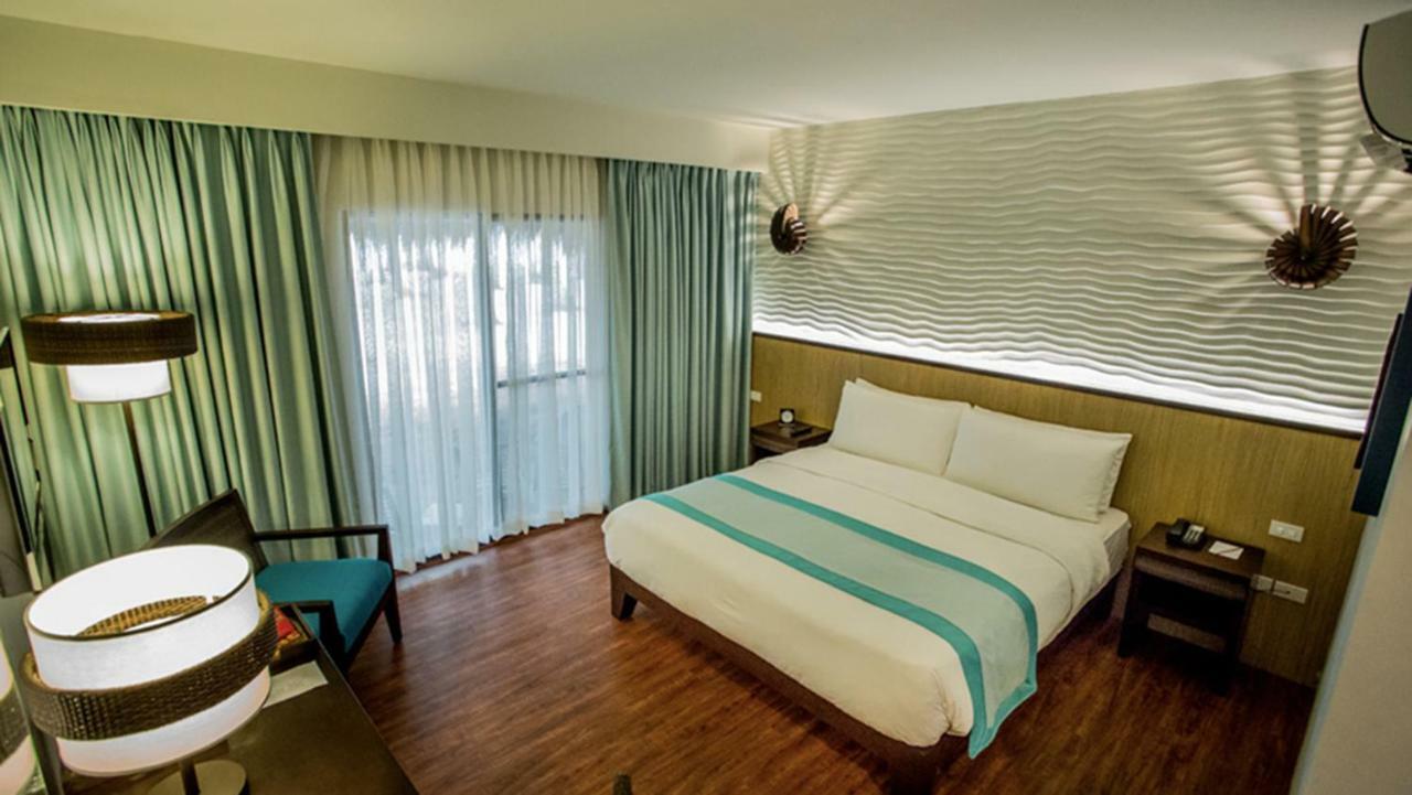 Oceanica Resort Panglao, Bohol Exterior foto Deluxe Room