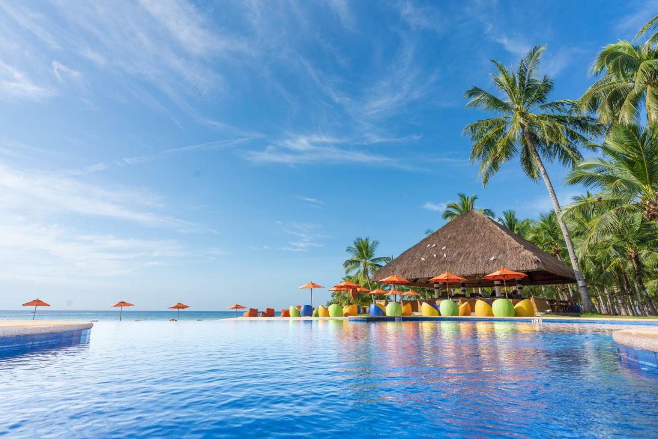 Oceanica Resort Panglao, Bohol Exterior foto The beach at the resort
